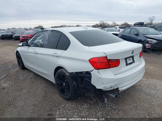 BMW 320i 2014 WBA3B1C56EK132256 Image 3