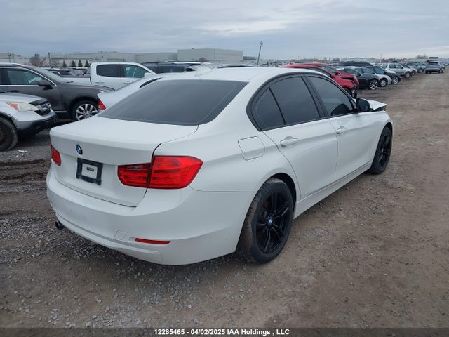 BMW 320i 2014 WBA3B1C56EK132256 Image 4