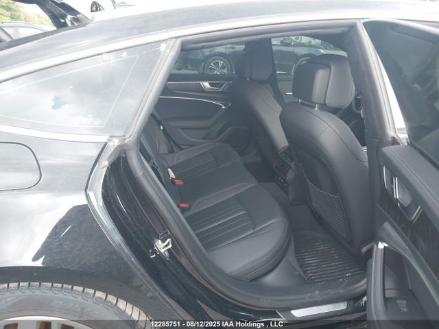 Audi A7 2019 WAUS2AF22KN079983 Image 8