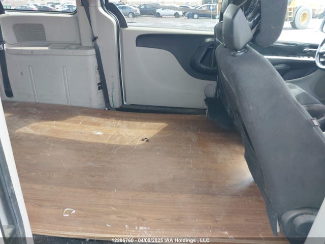 2C4RDGBG0ER421888 Dodge Grand Caravan