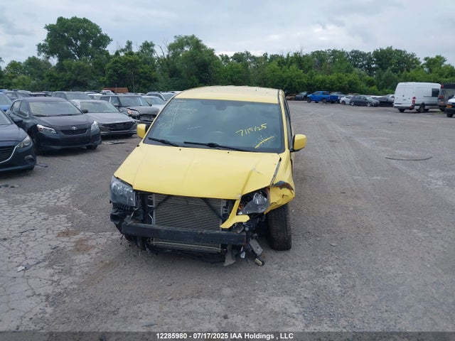 2C4RDGEG4KR648704 Dodge Grand Caravan