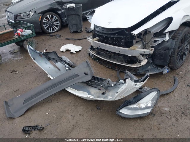 Tesla Model Y 2022 7SAYGDEE1NF330266 Image 11