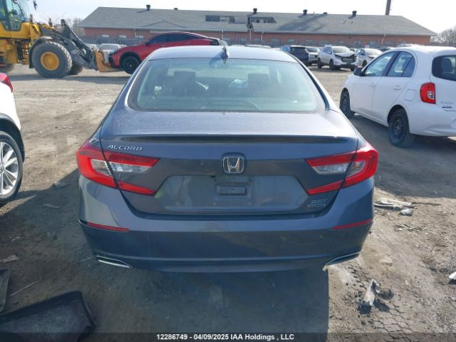 1HGCV2F92JA802529 Honda Accord Touring 2.0t