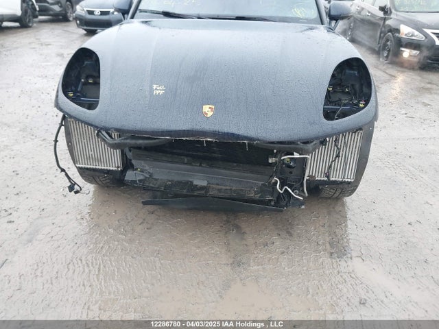 Porsche Macan 2022 WP1AG2A54NLB23665 Image 6