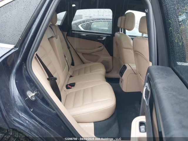 Porsche Macan 2022 WP1AG2A54NLB23665 Image 8