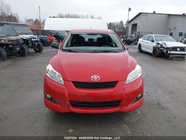12287024 :رقم المزاد ، 2T1KU4EE1EC135042 vin ، 2014 Toyota Matrix Wagon مزاد بيع