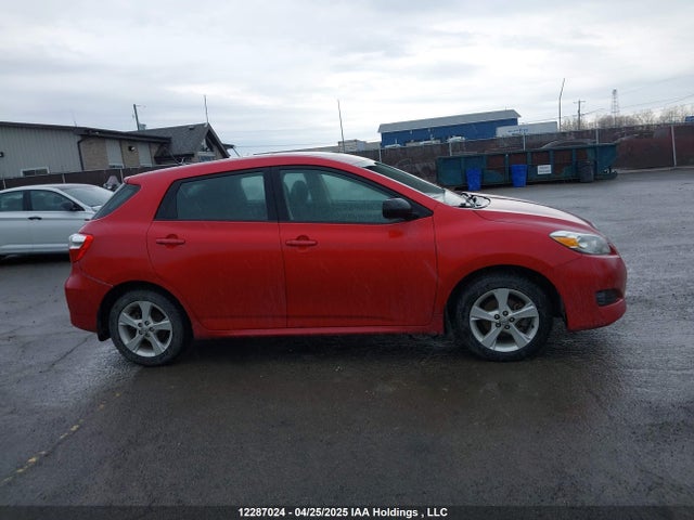 12287024 :رقم المزاد ، 2T1KU4EE1EC135042 vin ، 2014 Toyota Matrix Wagon مزاد بيع