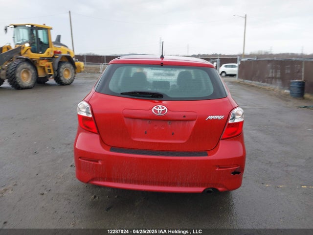 12287024 :رقم المزاد ، 2T1KU4EE1EC135042 vin ، 2014 Toyota Matrix Wagon مزاد بيع