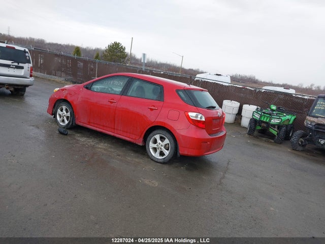 12287024 :رقم المزاد ، 2T1KU4EE1EC135042 vin ، 2014 Toyota Matrix Wagon مزاد بيع