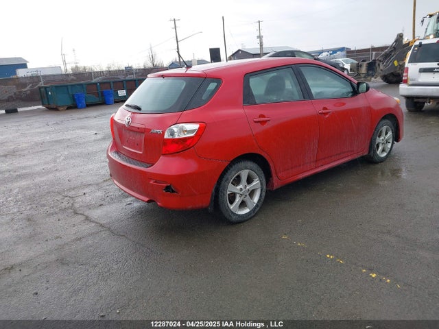 12287024 :رقم المزاد ، 2T1KU4EE1EC135042 vin ، 2014 Toyota Matrix Wagon مزاد بيع