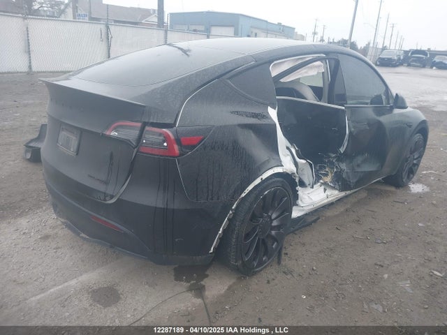 7SAYGDEF6NF399916 Tesla Model Y