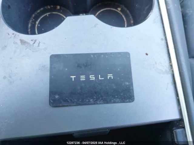 7SAYGDEF6NF464859 Tesla Model Y