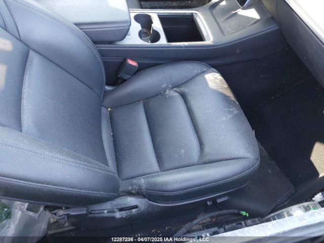 7SAYGDEF6NF464859 Tesla Model Y