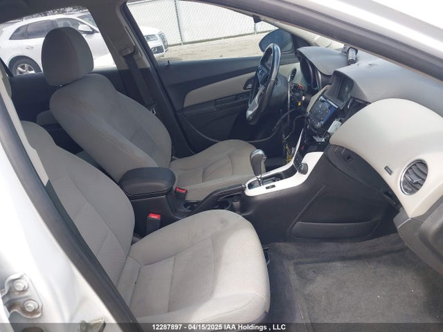 Chevrolet LUV 2014 1G1PC5SB7E7115171 Image 23