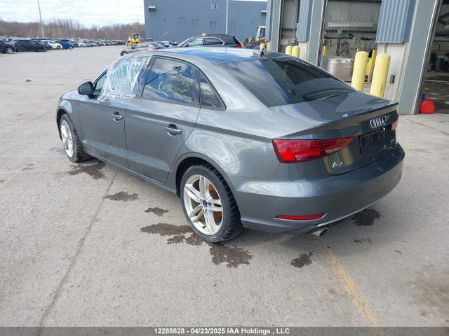 WAUB8GFF8J1058789 Audi A3