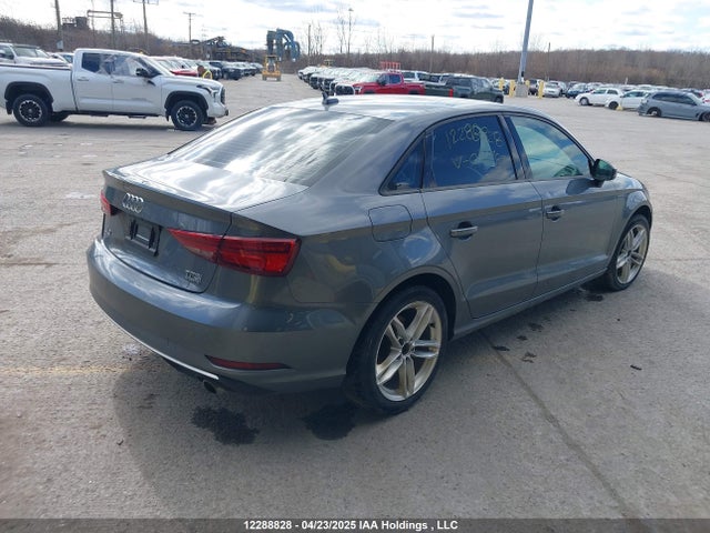 WAUB8GFF8J1058789 Audi A3