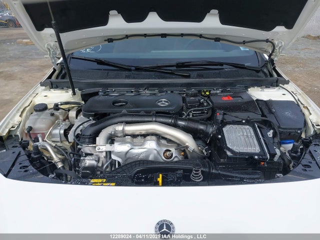 W1K5J4HB9RN458335 Mercedes-Benz m260