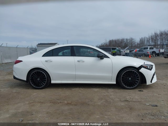 W1K5J4HB9RN458335 Mercedes-Benz m260