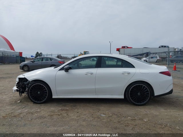W1K5J4HB9RN458335 Mercedes-Benz m260