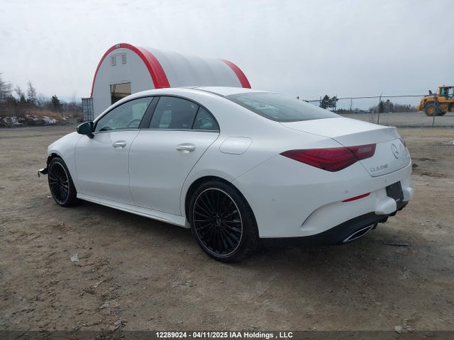W1K5J4HB9RN458335 Mercedes-Benz m260
