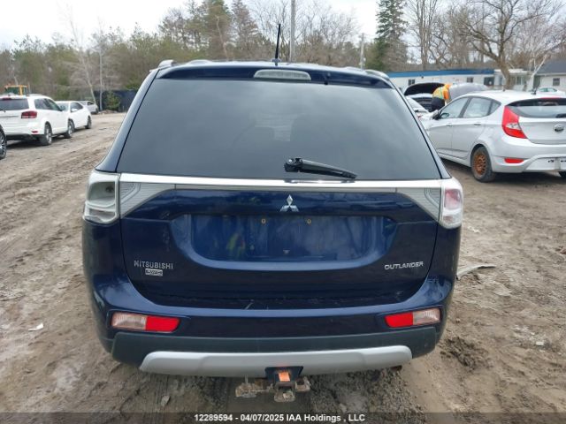JA4JZ3AX6FZ603721 Mitsubishi Outlander Se