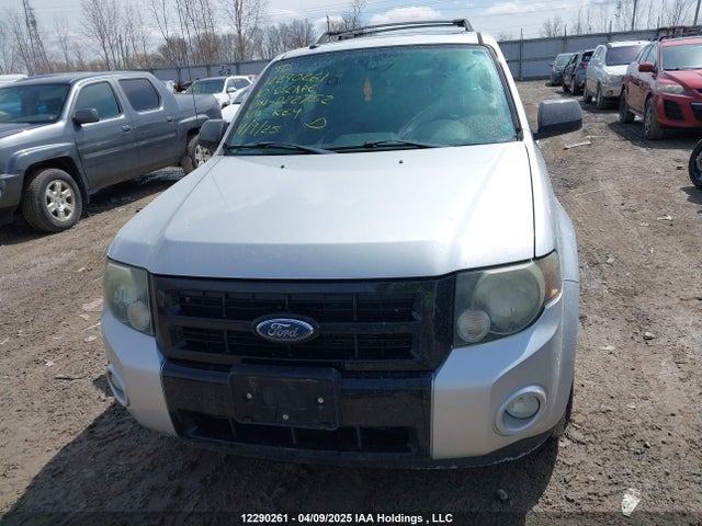12290261 :رقم المزاد ، 1FMCU0DG9AKD22758 vin ، 2010 Ford Escape Xlt مزاد بيع
