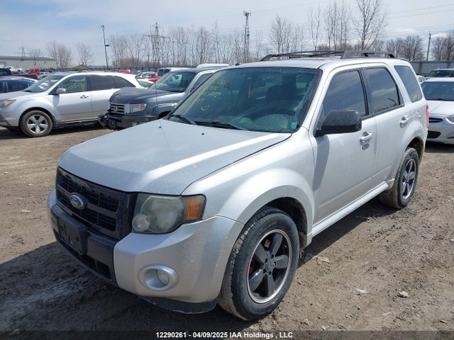 12290261 :رقم المزاد ، 1FMCU0DG9AKD22758 vin ، 2010 Ford Escape Xlt مزاد بيع