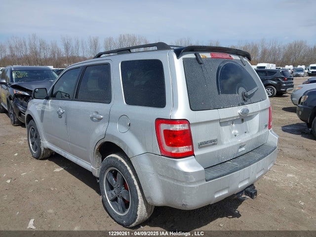 12290261 :رقم المزاد ، 1FMCU0DG9AKD22758 vin ، 2010 Ford Escape Xlt مزاد بيع