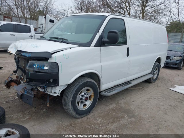 GMC l20 2015 1GTW7FCF3F1237111 Image 2