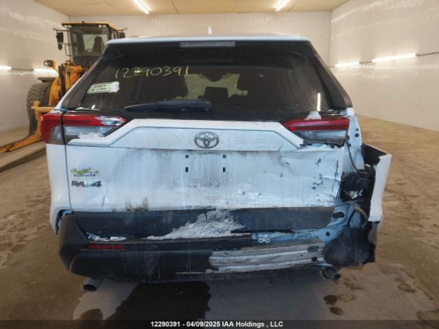 2T3B1RFV8KW047935 Toyota RAV4 LE