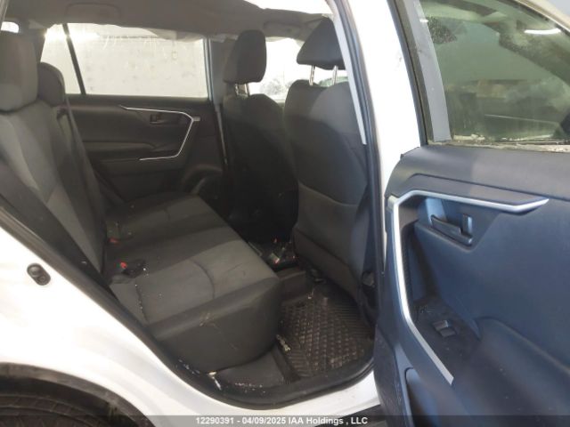 2T3B1RFV8KW047935 Toyota RAV4 LE
