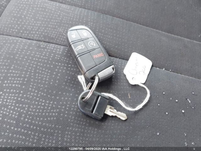 1C3CCCAG7FN573317 Chrysler 200