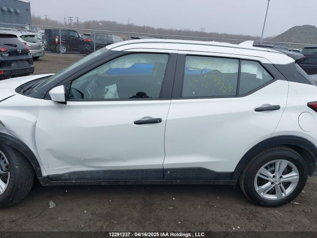 3N1CP5BVXSL475565 Nissan kicks play