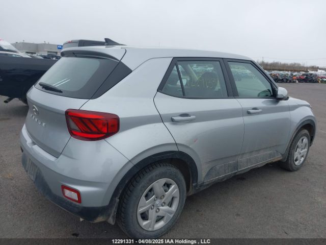 KMHRB8A39NU145638 Hyundai Venue Se