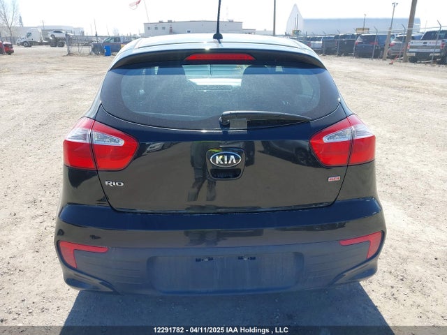 KNADM5A33H6070996 KIA Rio