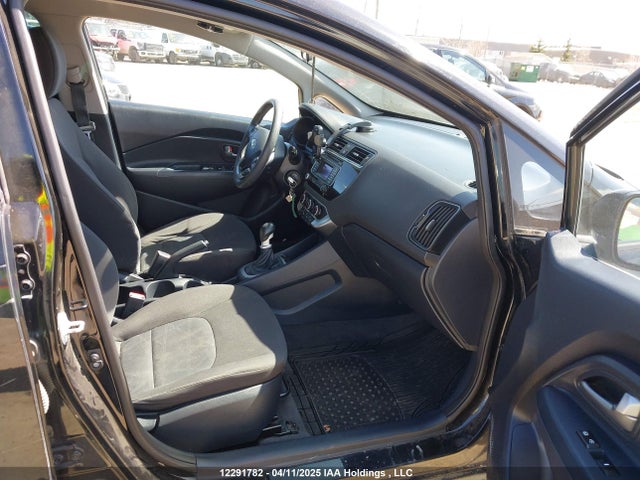 KNADM5A33H6070996 KIA Rio