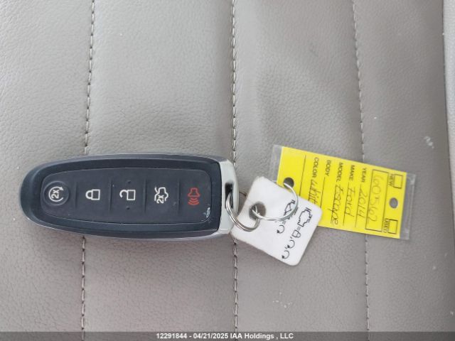 1FMCU9J90EUA00305 Ford Escape Titanium