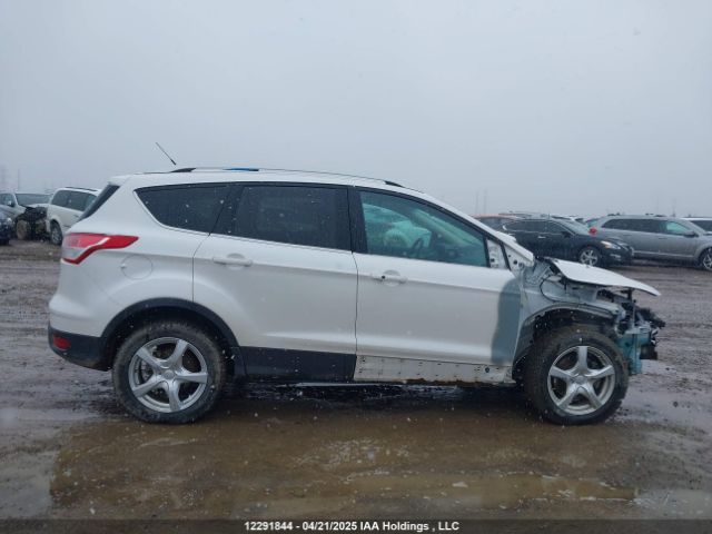 1FMCU9J90EUA00305 Ford Escape Titanium
