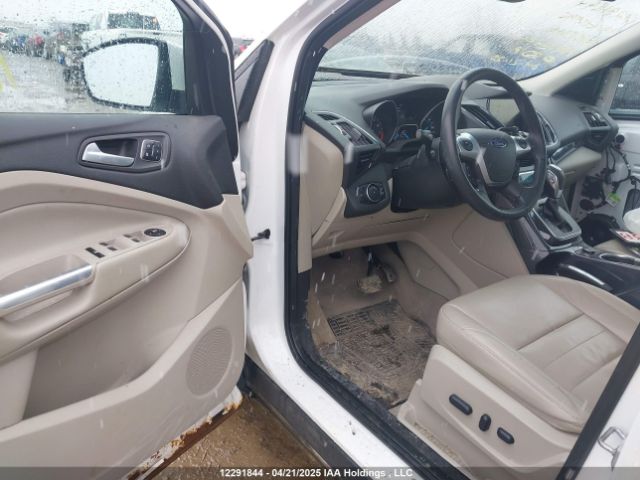 1FMCU9J90EUA00305 Ford Escape Titanium