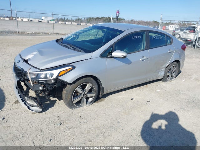 12292329 :رقم المزاد ، 3KPFL4A78JE261664 vin ، 2018 Kia Forte Lx/s مزاد بيع