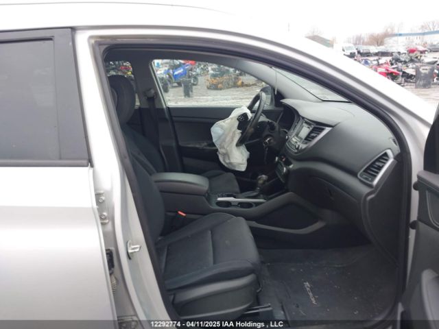 KM8J33A48GU046110 Hyundai Tucson Premium