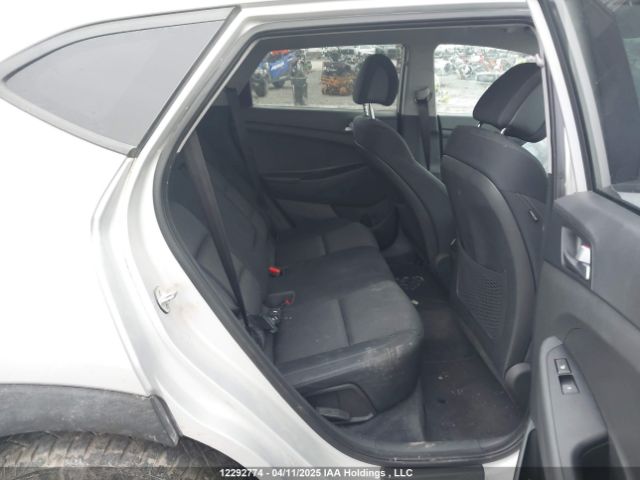 KM8J33A48GU046110 Hyundai Tucson Premium