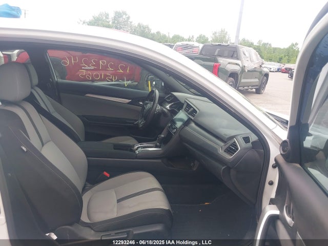 Honda 2018 2018 2HGFC3B4XJH451065 Image 5