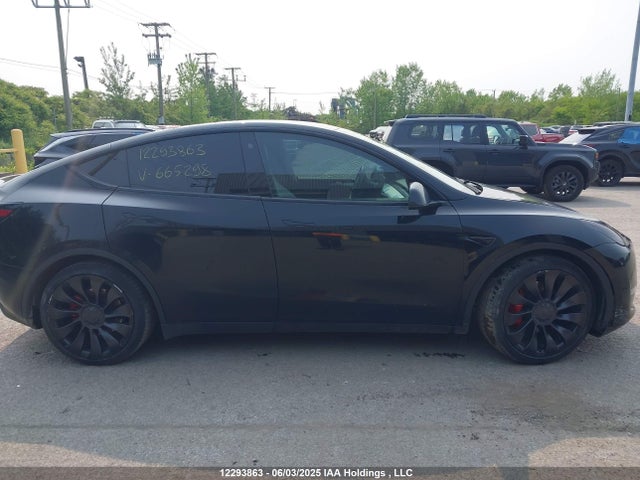 7SAYGDEF7PF665298 Tesla Model Y