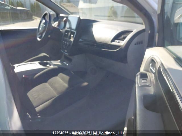 2C4RDGCG3GR353040 Dodge Grand Caravan Sxt