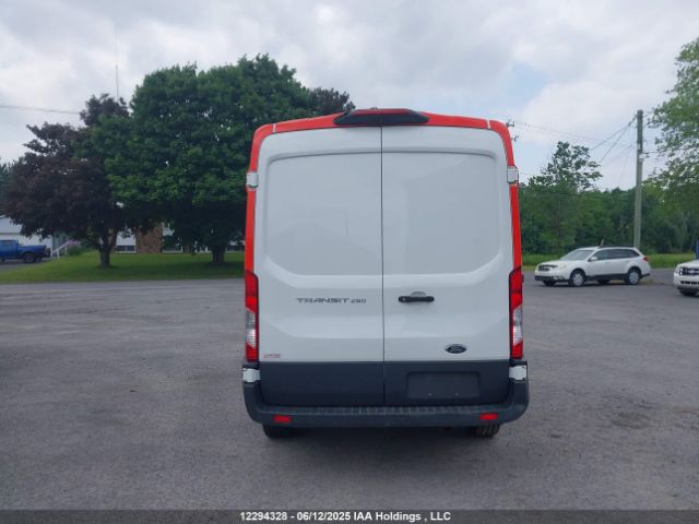 1FTYR1CM8JKB33883 Ford Transit T-250