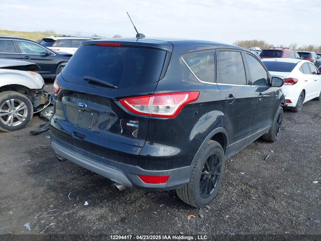 1FMCU9GX5EUD04543 Ford ESCAPE SE