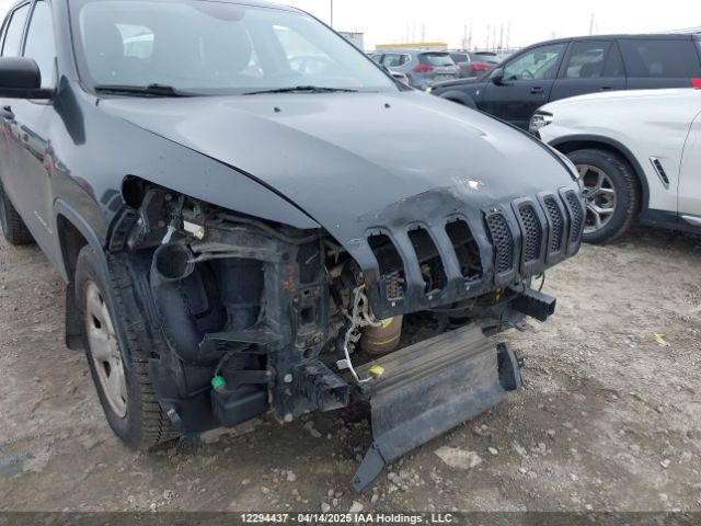 1C4PJMAS8GW175462 Jeep Cherokee