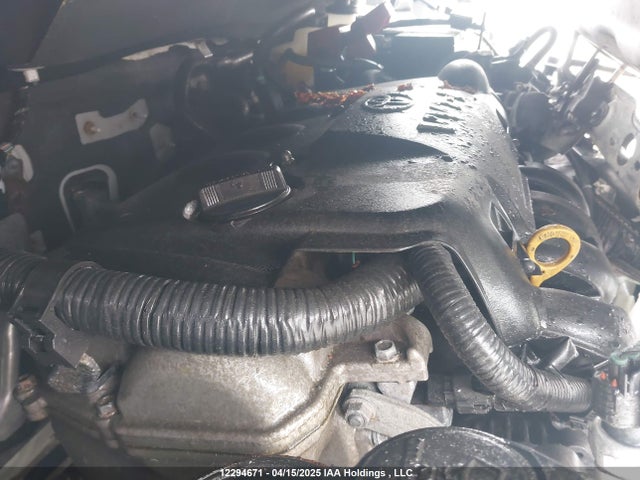 VNKKTUD35KA102877 Toyota Yaris L/le/se