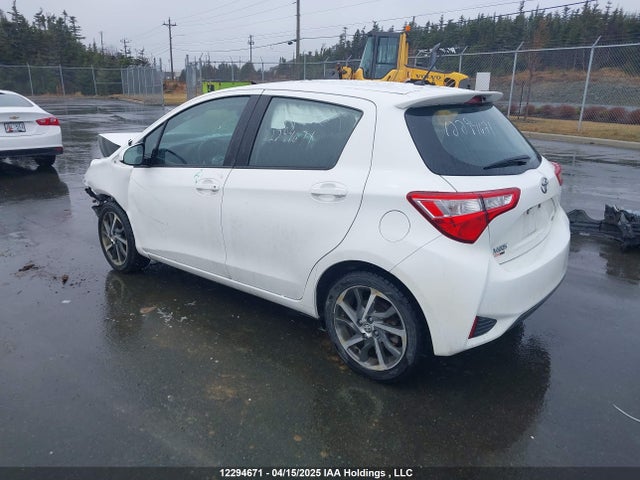 VNKKTUD35KA102877 Toyota Yaris L/le/se